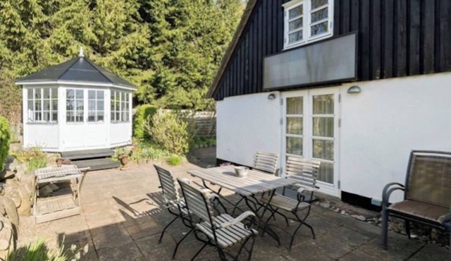 Charming cottage from 1877 - a cozy oasis!