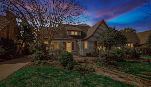 Charming Cottage Getaway in the Heart of Dallas