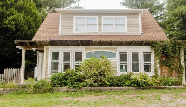 Charming Cottage in Purcellville on 12 Gorgeous Acres with 2 Acre Stocked Pond