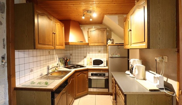 Charming Cottage in Auvergne's Volcano Park with Fireplace and Garden