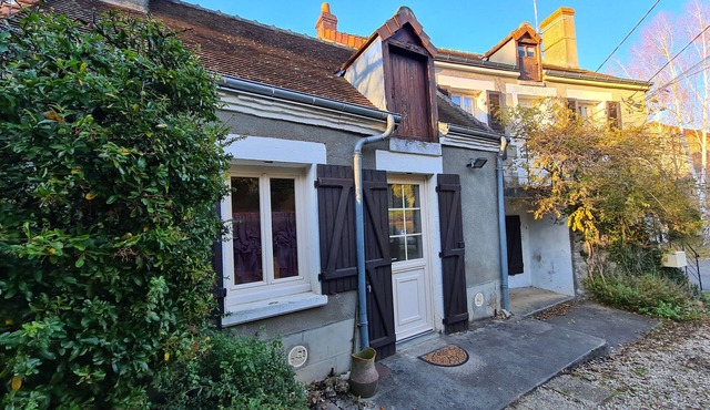 Charming Cottage in Berry: Fireplace, Near Golf & Spa, Sleeps 6, Parking Included