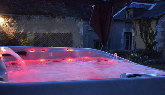 Charming cottage in Berry with jacuzzi and terrace