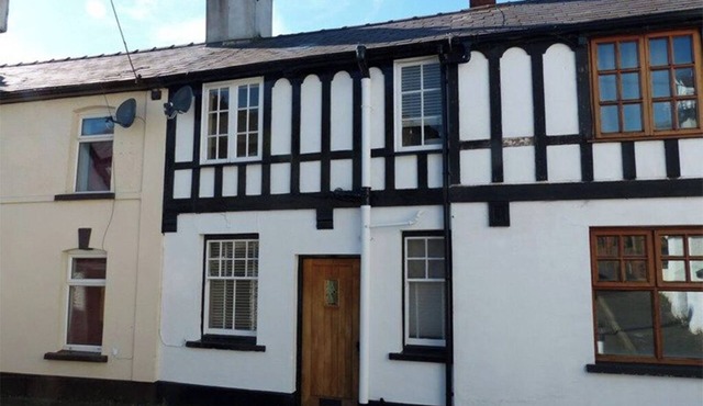 Charming Cottage in Brecon, sleeps 6 people. Pets welcome!n