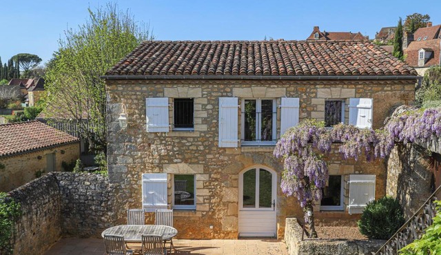 Charming cottage in Dordogne with swimming pool