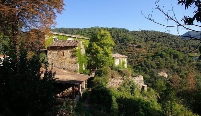 Charming cottage in farmhouse Cevennes - In the country near Lasalle