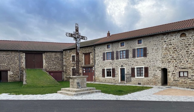 Charming cottage in the heart of the village and greenery