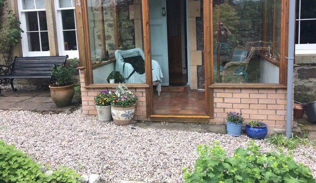 Charming cottage in central Callander