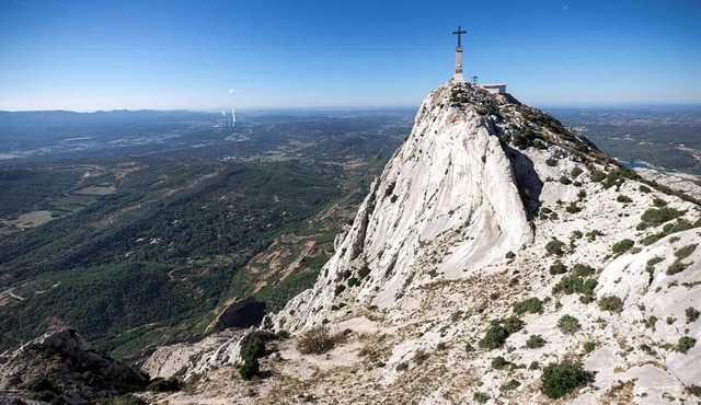 Charming cottage in green Provence