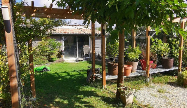 Charming Cottage in Latresne – Peace, Nature, and Well-Being at Bordeaux’s Doorstep