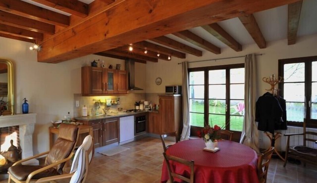 Charming cottage in Michaugues, a small village north of Burgundy