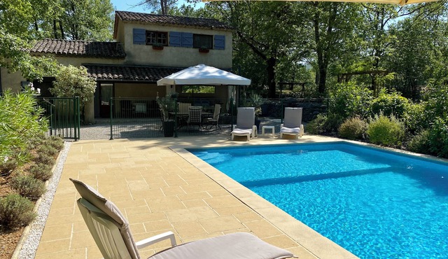 Charming cottage in serene woodland setting, aircon, wifi