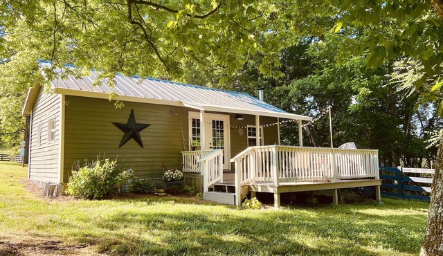 Charming Cottage in the Tennessee Countryside