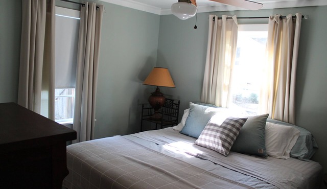 Charming Cottage in the Heart of the Historic District. Wonderful Getaway