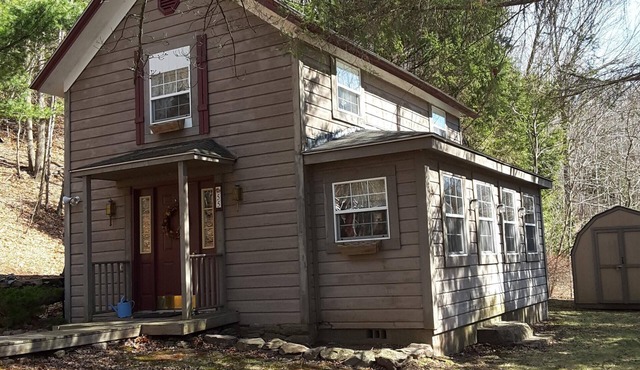 Charming Cottage In The Catskills. Ski, Golf, Hike, Bike And More.