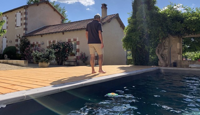 Charming cottage in the country of Futuroscope