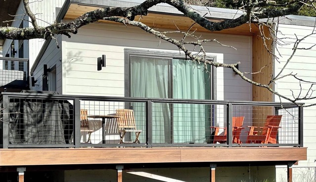 Charming cottage in delightful Sebastopol with AC, WiFi