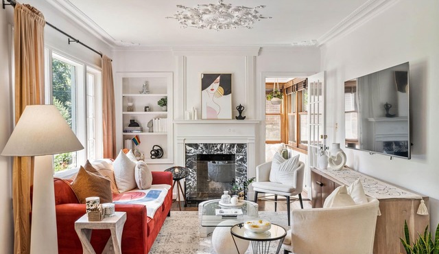 Charming Cottage in Walkable Downtown Decatur