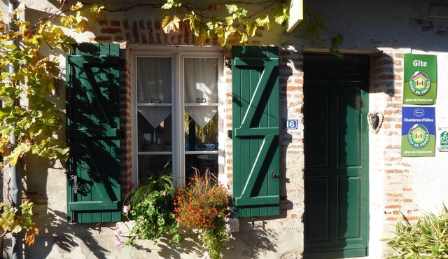 CHARMING COTTAGE 'LA TUILERIE AT THE HEART OF castles of the Loire