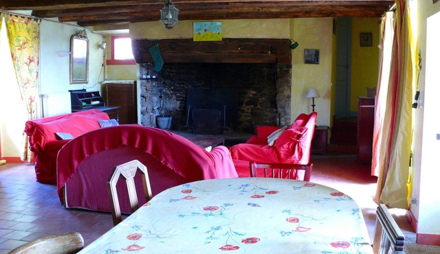 Charming cottage large capacity spacious and comfortable large south facing garden