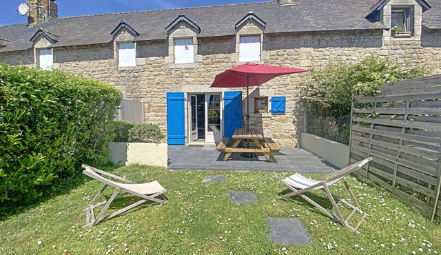 *Charming Cottage Near Beaches, Shops, and Nature – Larmor-Plage*