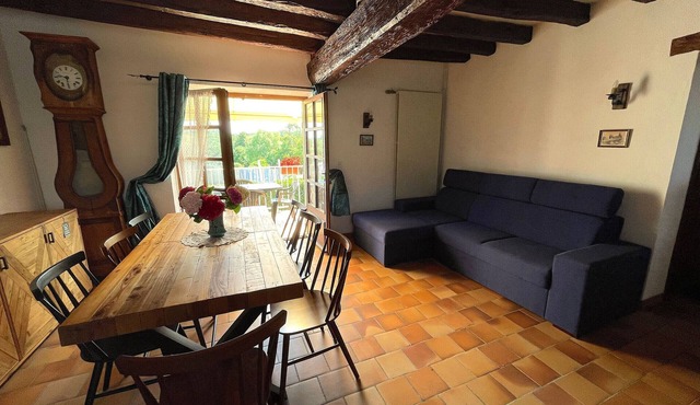 Charming Cottage Near Sancerre with Terrace, WiFi, and Secure Garage