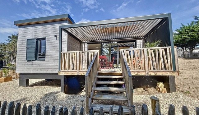 Charming Cottage near Beach in Jullouville - Heated Pool, Terrace, and Private Parking