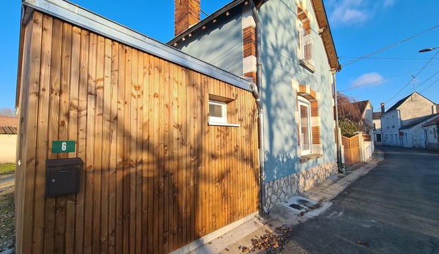 Charming Cottage Near Beauval Zoo & Loire Castles - Private Courtyard & Bike Access