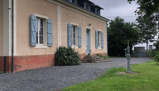 Charming Cottage Near Le Mans: Garden, Terrace, 4 Bedrooms, 3 Bathrooms, Wi-Fi, Family Friendly