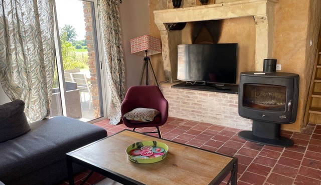 Charming cottage near Le Mans with natural pool