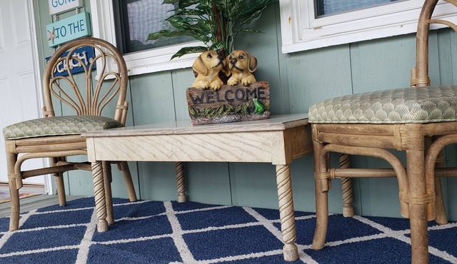 Charming cottage nestled in its own half acre, 3 miles from Ocean Isle beach