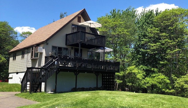 Charming Cottage on a hill by Camelback and Kalahari