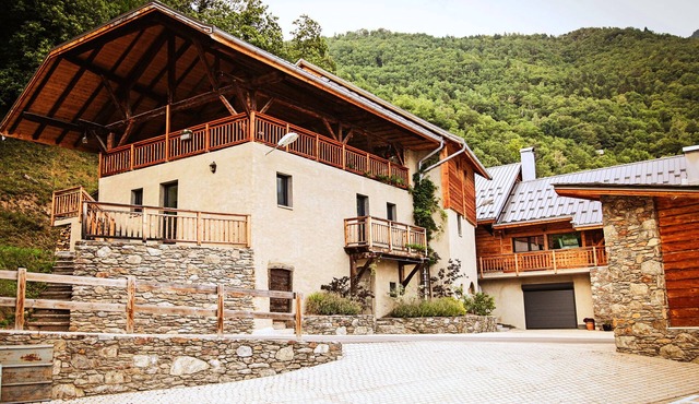 Charming cottage on the heights of Albertville