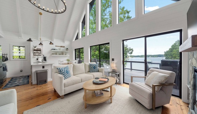 Charming Cottage on Lake Keowee with Private Boat Dock