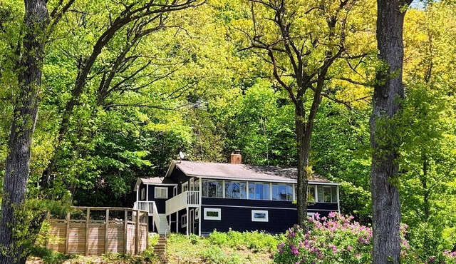 Charming cottage on Lake Michigan, nestled in the woods