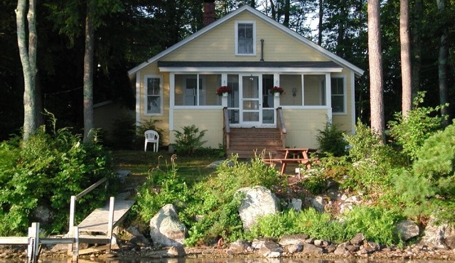 Charming Cottage on Mirror Lake, NH, lakeside, 2,400/1,800 wk.