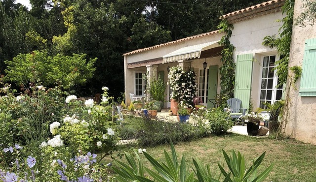 Charming Cottage style villa