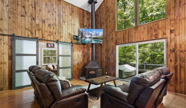 Charming Cottage in Scenic Setting