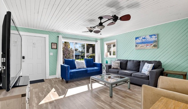 Charming Cottage Near Singer Island Beach, Peanut Island Ferry, Palm Beach