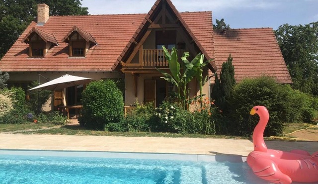 Charming Cottage with Private Pool and Garden - 7 People