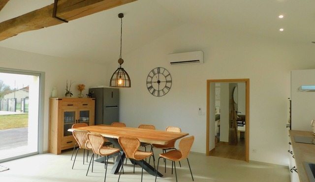 Charming cottage with swimming pool in the heart of the Monbazillac vineyard