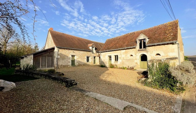 Charming cottage with garden in Chédigny