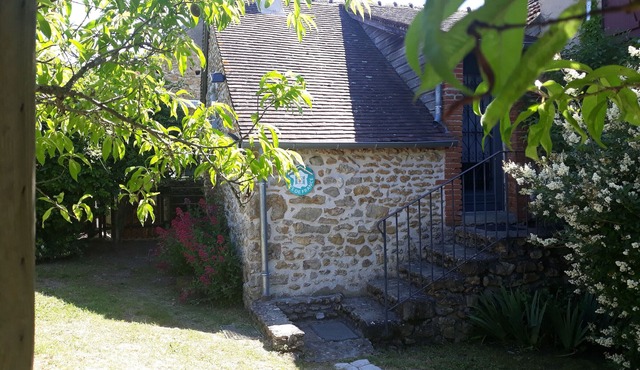 Charming Cottage with Heated Pool, Private Garden, Near Creuse River and Historic Villages