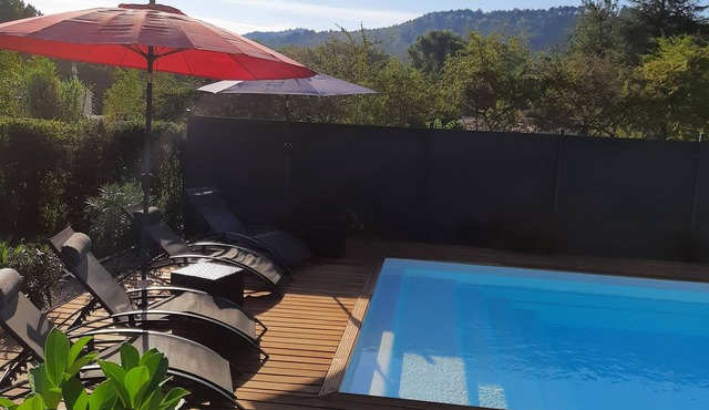 Charming cottage with large pool, garden & views of Pyrénées, near Carcassonne