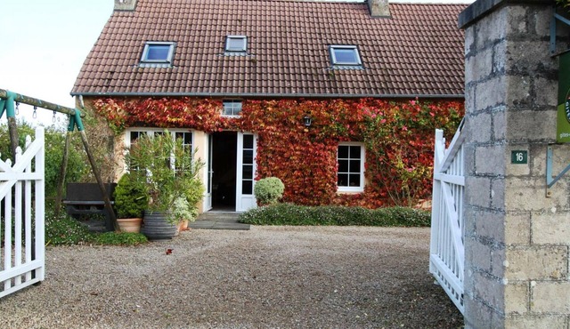 Charming Cottage with Internet and Pets Allowed