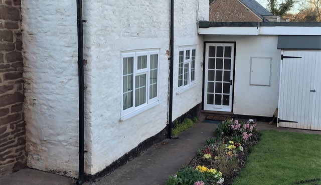 Charming Cottage With Stunning Views Over Wye Valley, perfect for Wye fishermen