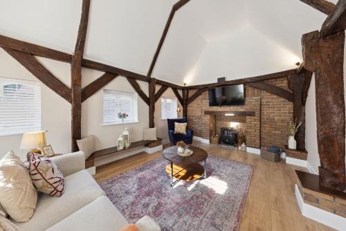 Charming cottage with hot tub & private garden