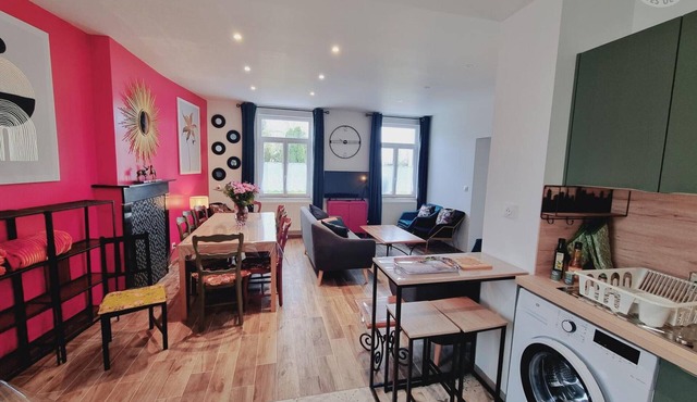 Charming Cottage with Modern Amenities, Near Scenic Trails and UNESCO Heritage Sites