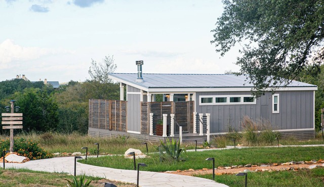 Charming cottage with private pool & hot tub