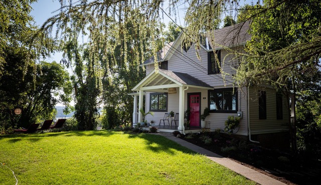 Charming Cottage with Expansive Hudson River Views