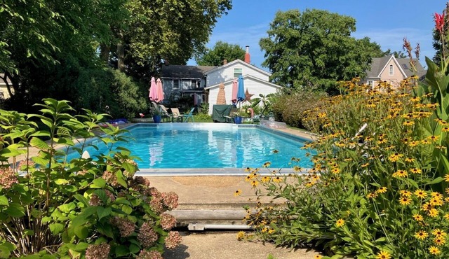 Charming cottage with Pool Access and WiFi in lovely Rock Hall